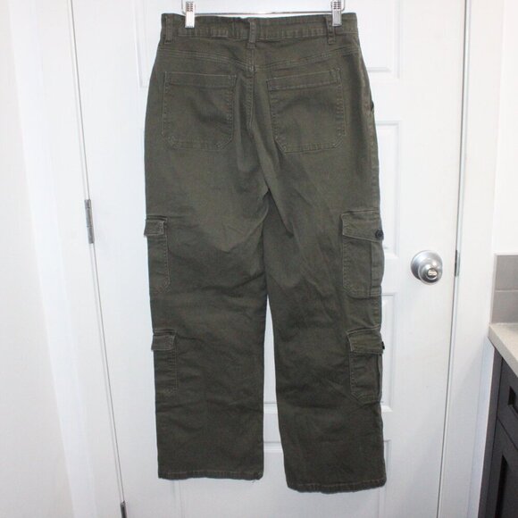 3/$30 Hot Topic Green Cargo Pants Size 9 - Picture 3 of 3